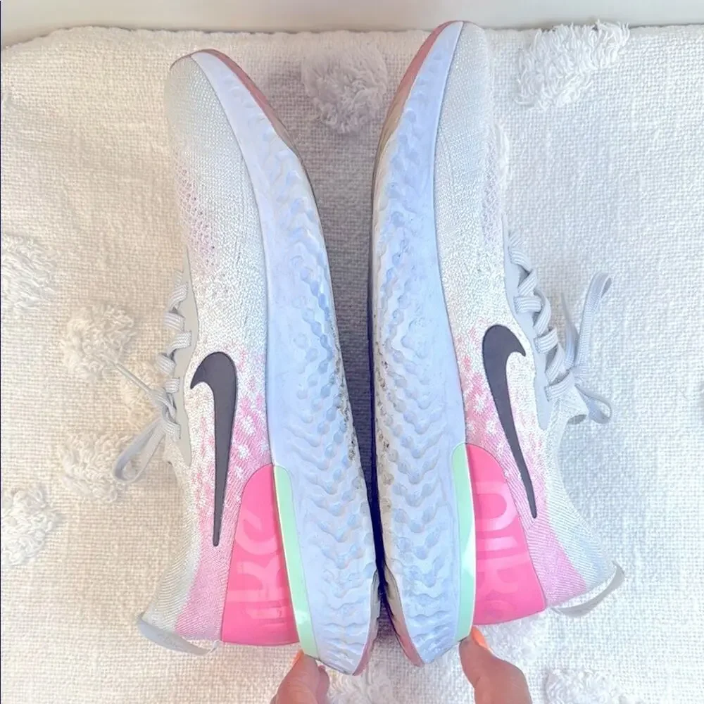 Nike Epic React Flyknit Women's Size 10